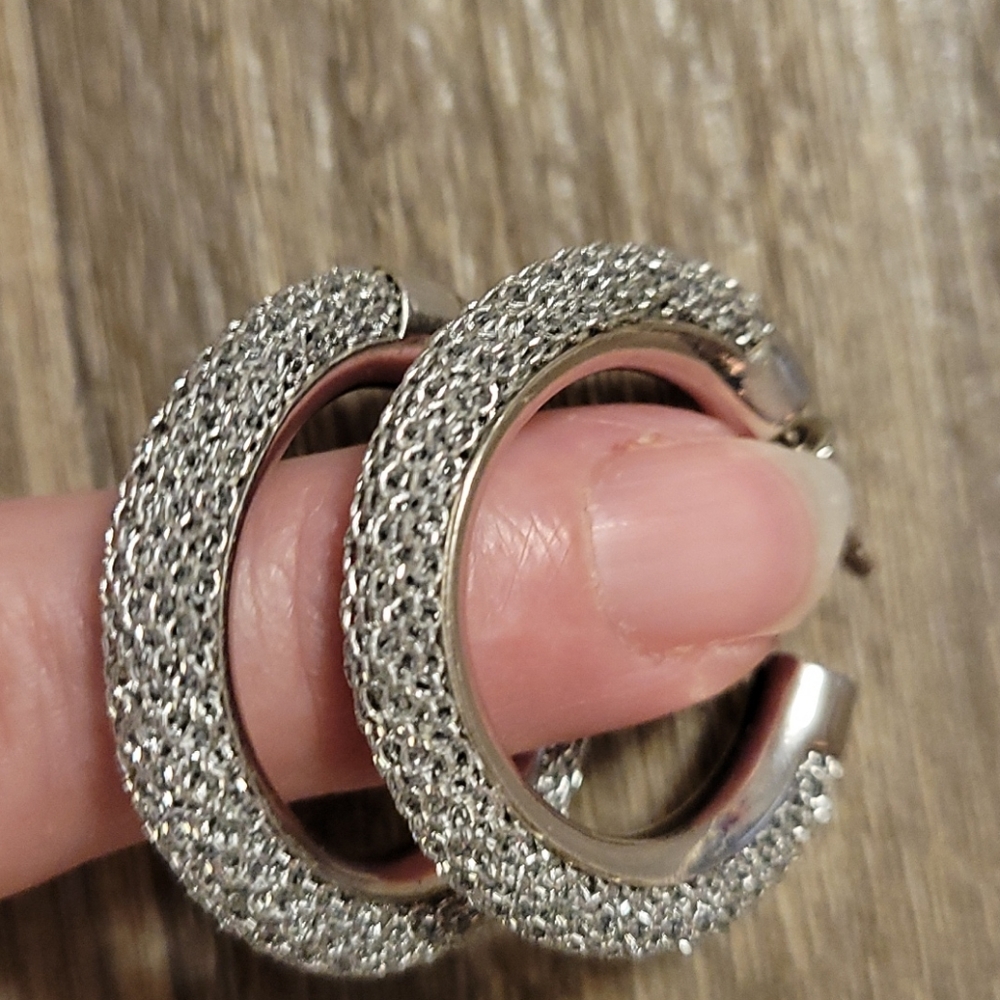Elegant Silver Mesh Hoop Earrings - Picture 10 of 11